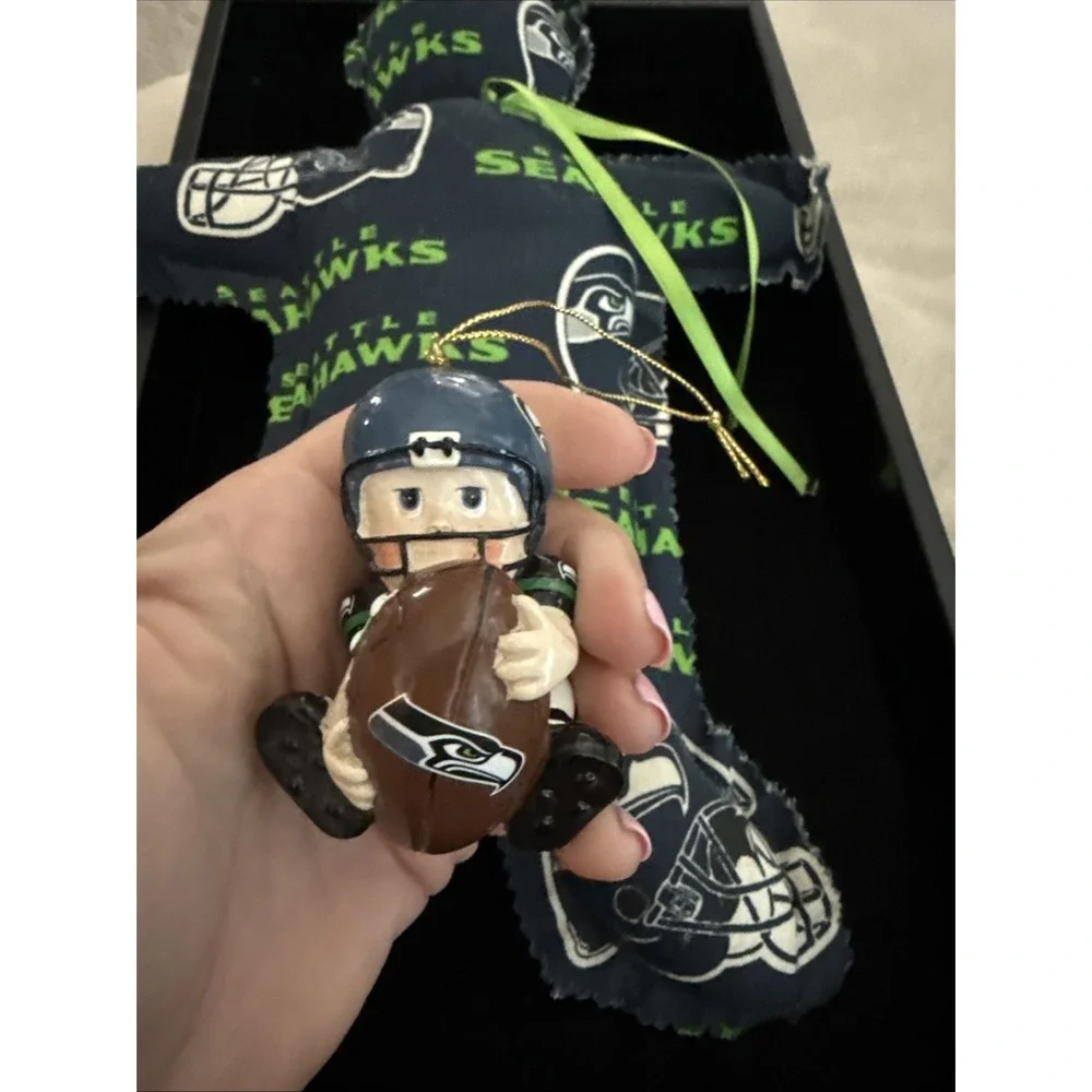 Seattle Seahawks NFL Christmas Ornament And Dammit‎ Doll.  4723